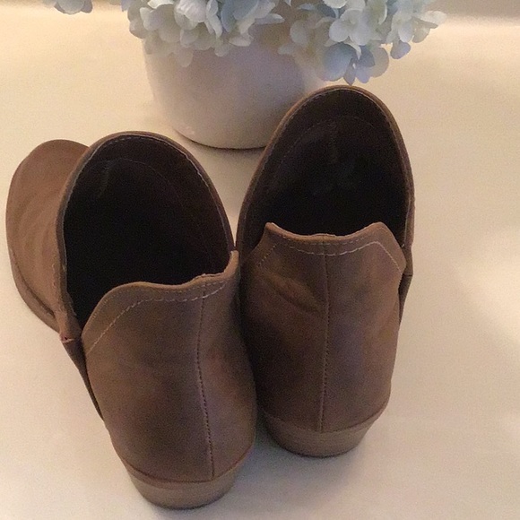 Boots 👢 - Picture 3 of 4